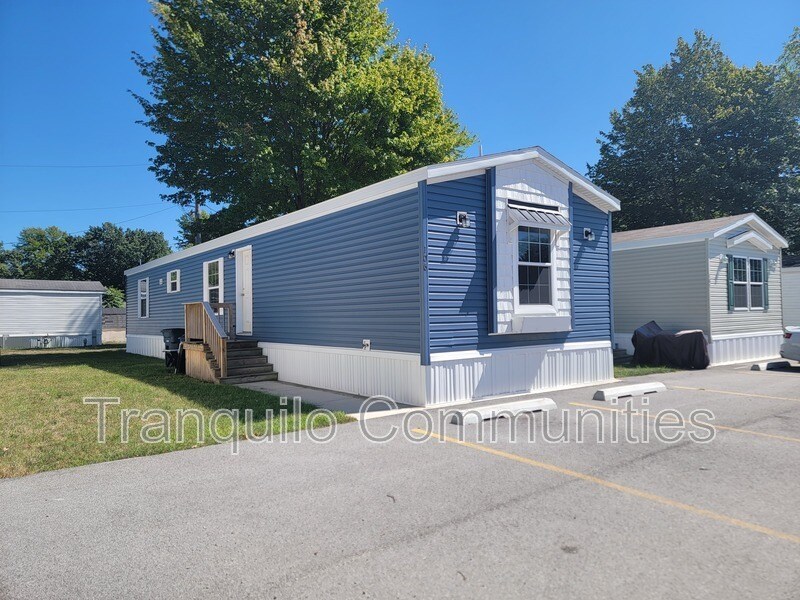 Primary Photo - 106 Dunewood Dr