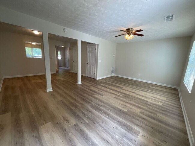 Foto del edificio - 3481 Waldrop Trail