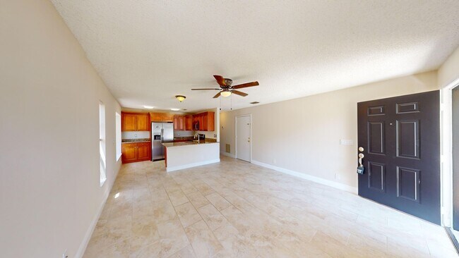 Building Photo - Renovated 2BD/1BA Villa w/ 1 car Garage