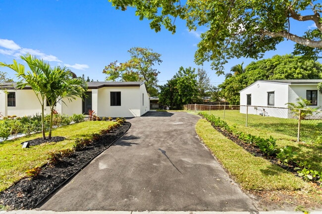 Photo - 15920 NW 17th Ave House