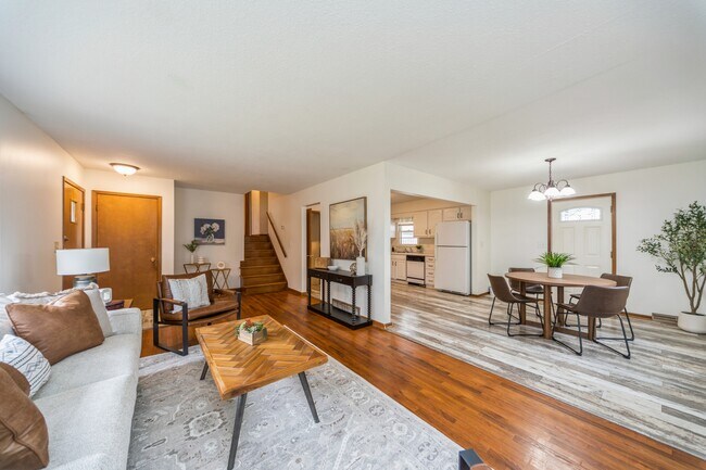 Foto del edificio - 8416 Airline Ave