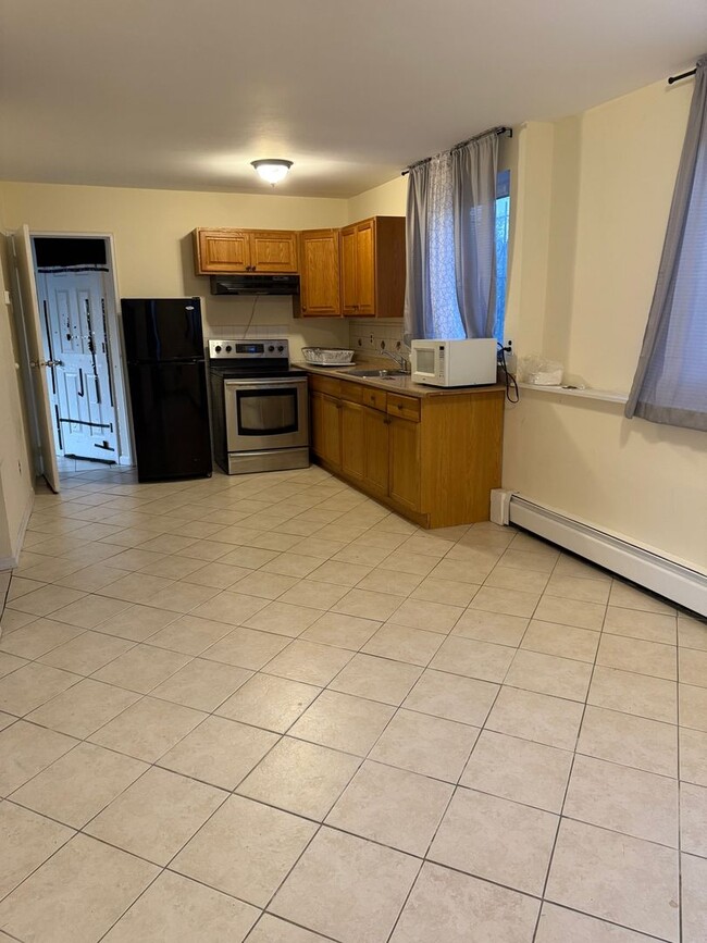 Foto del edificio - 1548 Islip Ave