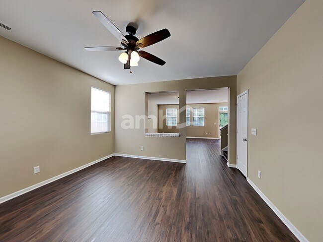 Foto del edificio - 6001 Ricker Rd