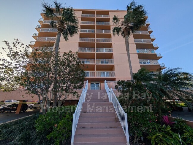 Foto del edificio - 7430 Sunshine Skyway Ln S