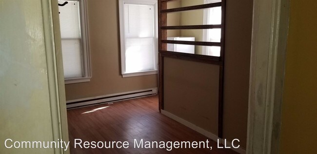 Building Photo - 1 br, 1 bath Apartment - 219 Pleasant Street