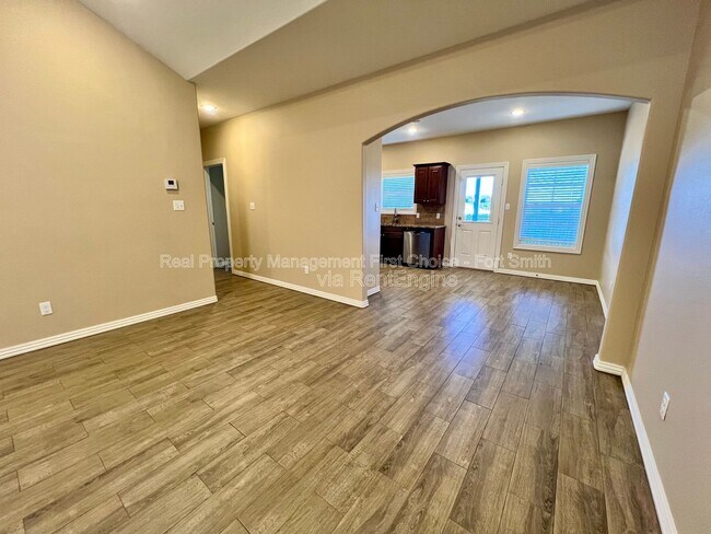 Foto del edificio - 6709 MARIBETTE RD