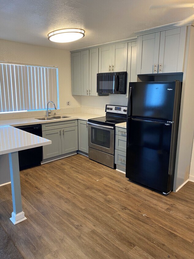 Foto principal - 307 Millar Ave