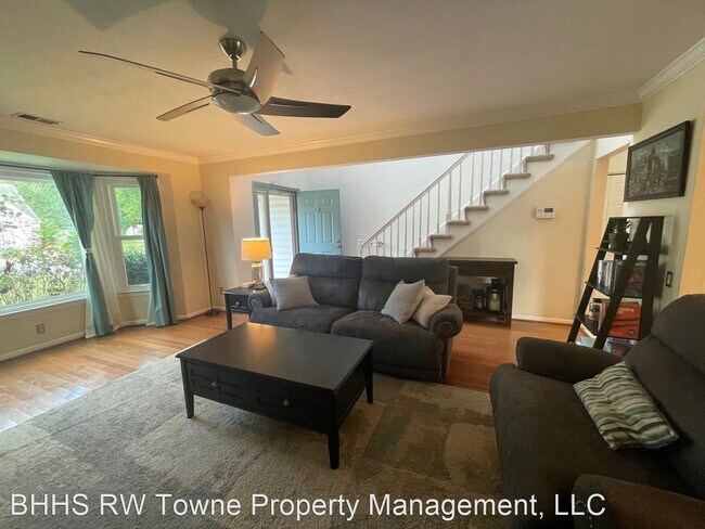 Building Photo - 3 br, 2.5 bath House - 209 Golden Maple Drive