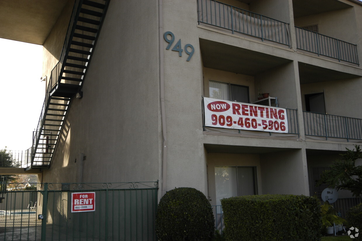 Foto del edificio - Vine Ave Apts