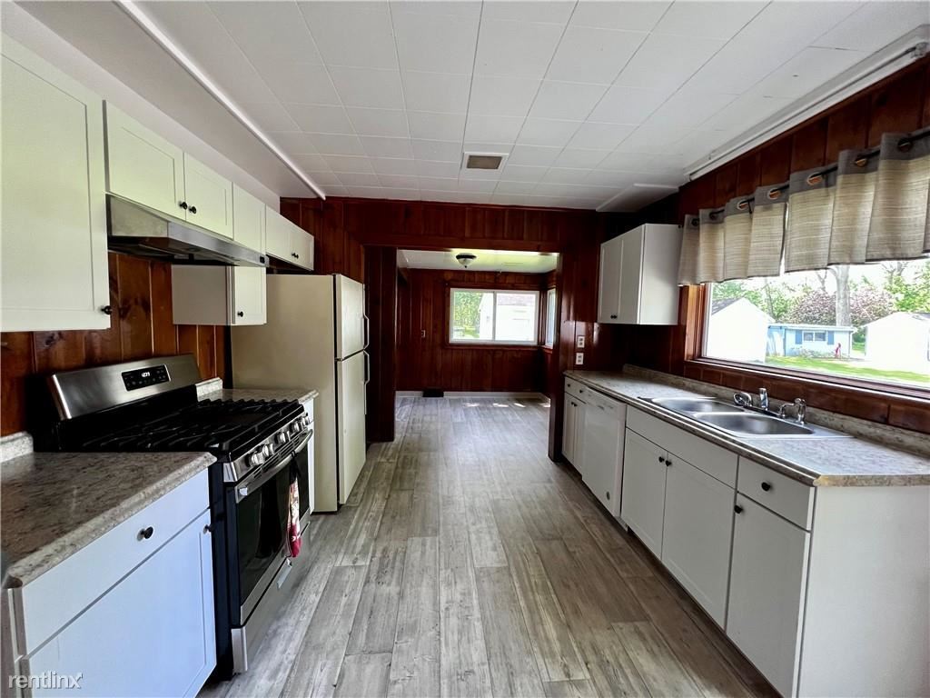 Foto del edificio - 3 br, 1.5 bath House - 5 Elmore Drive