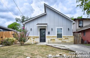 Foto principal - 1303 Lombrano St