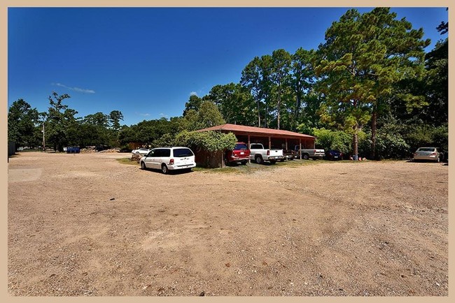 Building Photo - 2026 Sawdust Rd