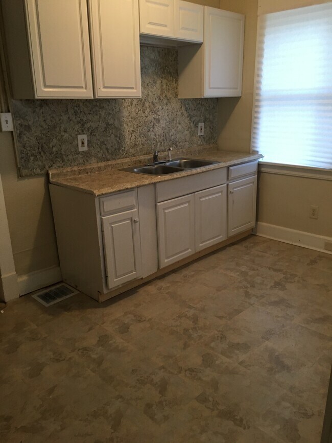 Foto del edificio - 9622 Fuller Ave