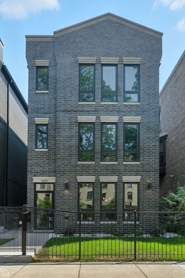 Building Photo - 4629 S Michigan Ave