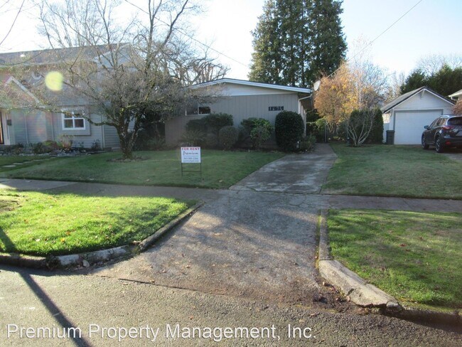 Foto del edificio - 3 br, 1 bath House - 1675 Church St SE