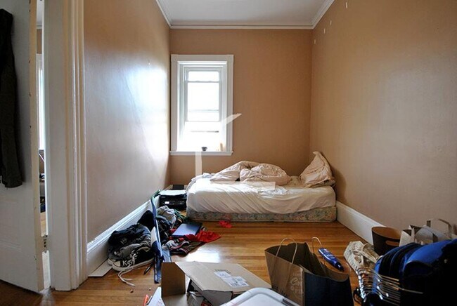 Foto del edificio - 18 Bay State Rd