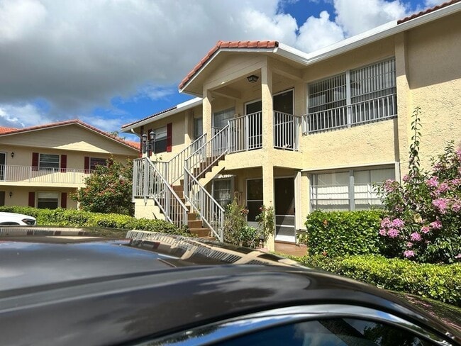 Building Photo - 3662 N University Dr