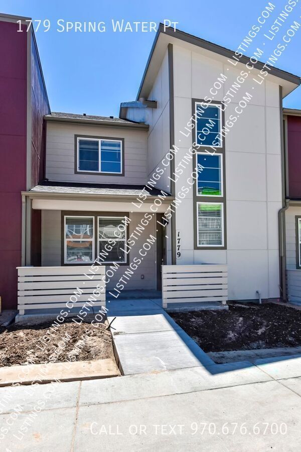 Foto del edificio - Contemporary Townhome in North CO Springs