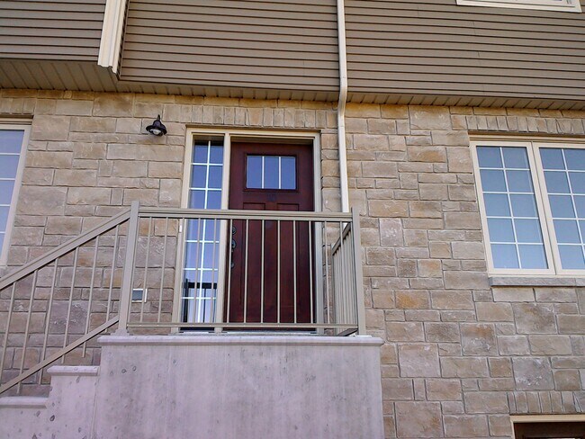 Photo du bâtiment - 620 Squires St