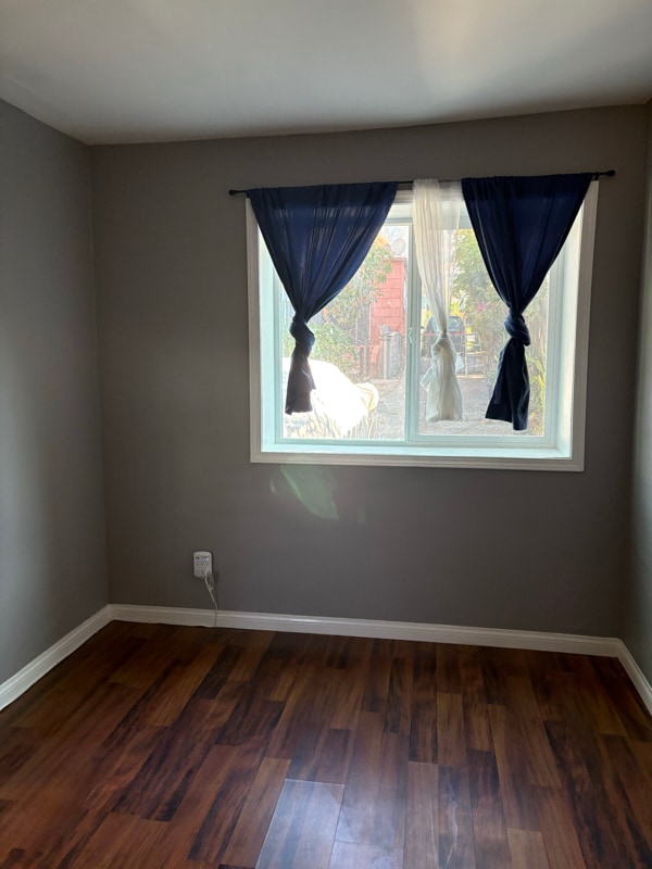 Foto del edificio - 240 W Terrace St
