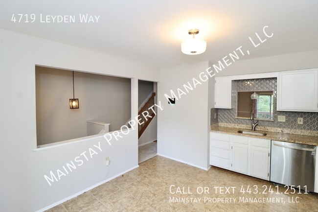 Building Photo - 3 Bedroom Townhome in Ellicott City!