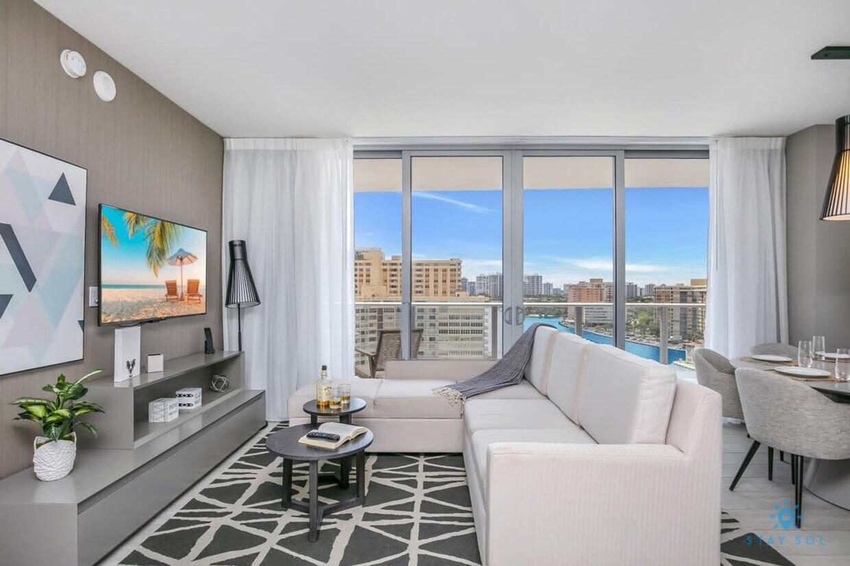 Foto principal - 4010 S Ocean Dr