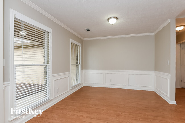 Building Photo - 920 Springer Ct