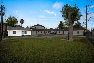 Building Photo - 7303 Market St