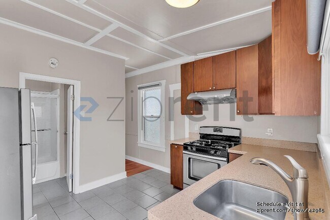 Foto del edificio - 1362 48th Ave