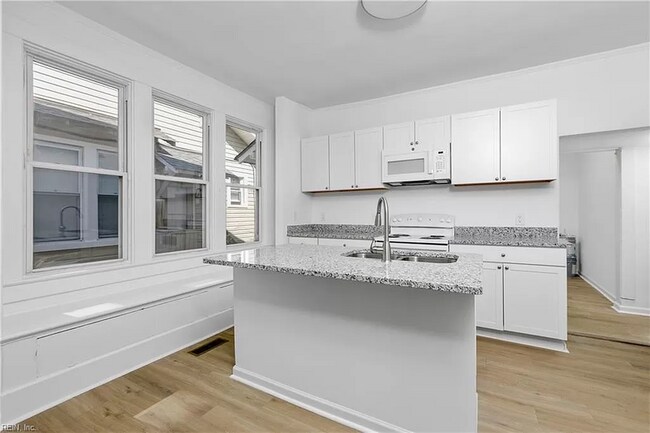 Foto del edificio - 244 West 32nd Street