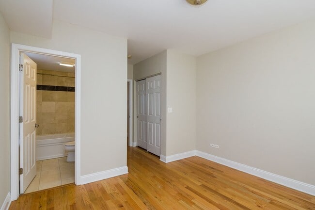 Foto del edificio - 6501 N Claremont Ave