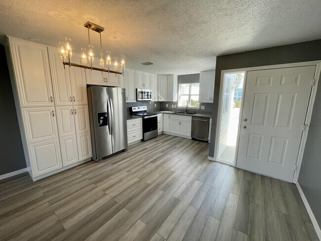 Foto del edificio - 933 Sandpiper Cir