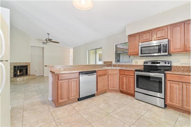 Building Photo - 4826 Palm Tree Ct