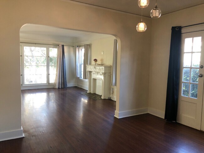 Building Photo - 1430 S Orange Dr