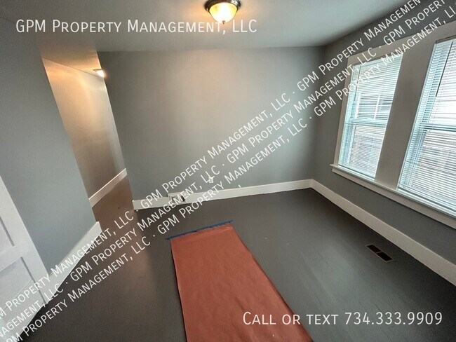 Building Photo - 2541 Monterey St