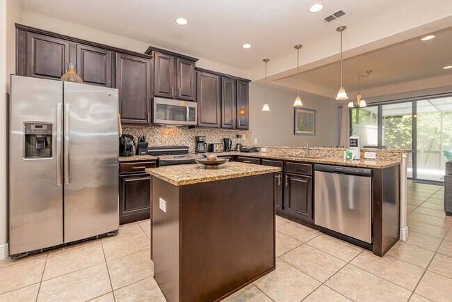 Foto del edificio - 8209 Roseville Blvd