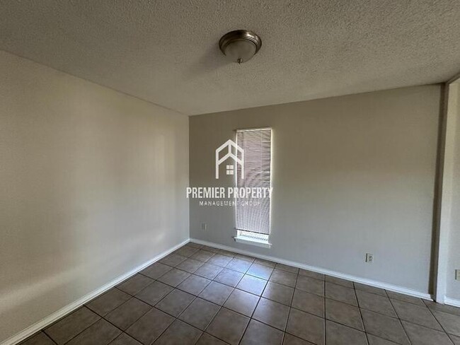 Building Photo - 2277 Eveningview Dr