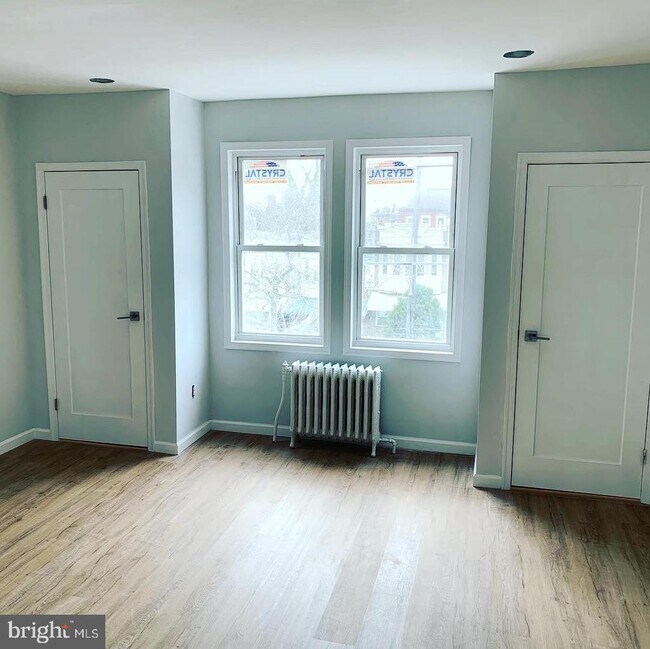 Foto del edificio - 5037 Springfield Ave
