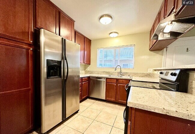 Foto del edificio - Beautiful 2BR/ 1BA Condo home Located in L...