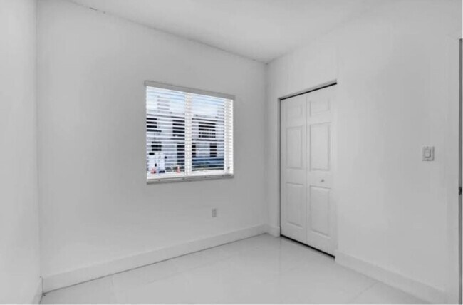 Building Photo - 21845 Goulds Ave