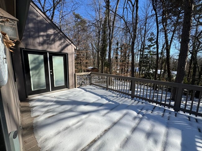 Building Photo - Modern 3bed/2bath in GREAT neighborhood!