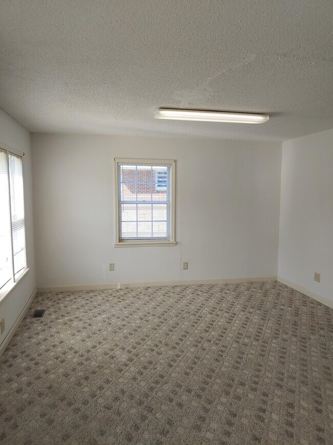 Foto del edificio - 2175 Lexington Rd