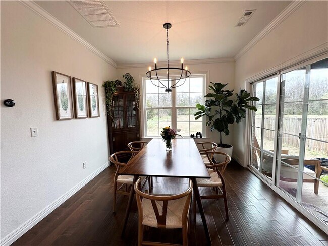 Foto del edificio - 2969 W Sauter Ln