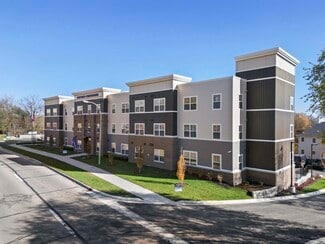 Building Photo - Edison Crossing LP