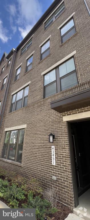 Building Photo - 43451 Stonewood Crossing Ter