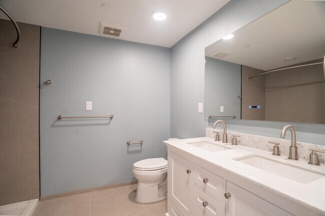 Building Photo - 99 Foundry Pl