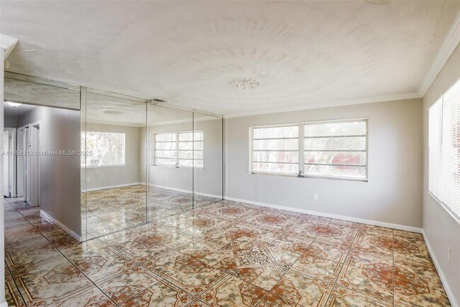 Building Photo - 1326 NW 72nd St