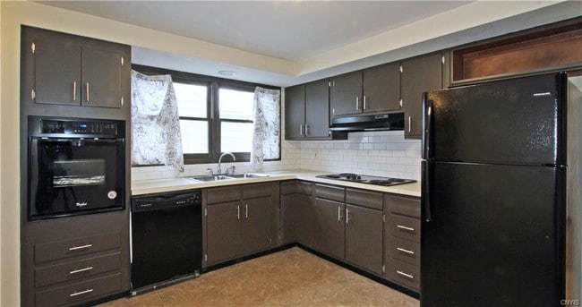 Building Photo - 432 Ridgewood Dr