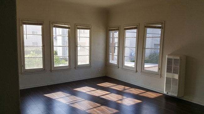 Building Photo - 8521 Horner St