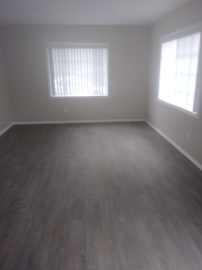 Sala de estar - 5850 David Ave